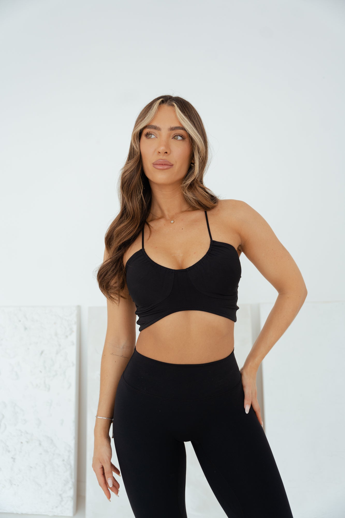 LUNA CROP TOP - BLACK